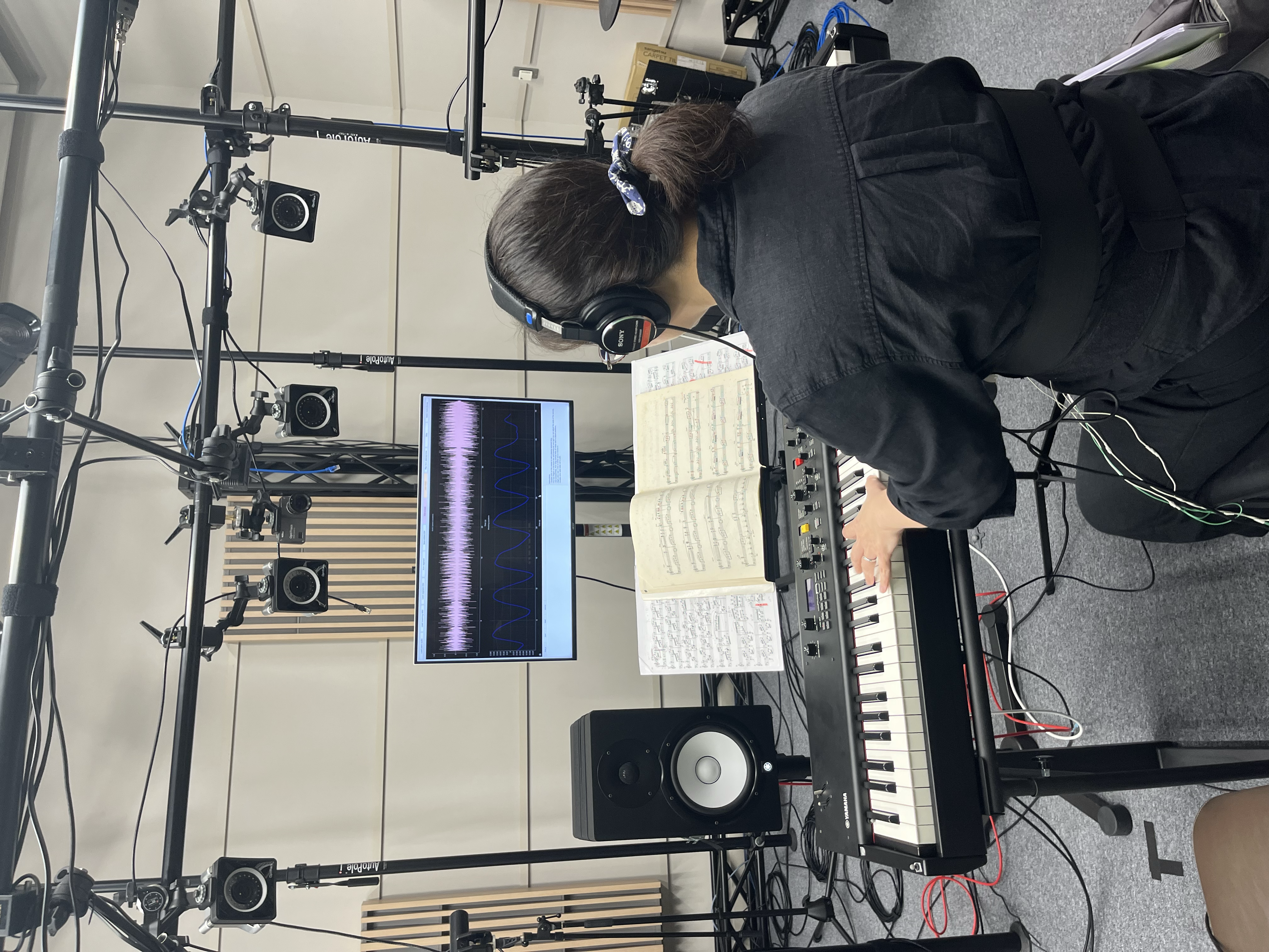 Exploring Breathing-Music Coupling: Using the Breathing Mirror for Somatic Reflection in Piano Performance